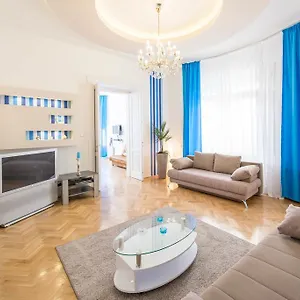 Spirit Nádor Ter Apartmán